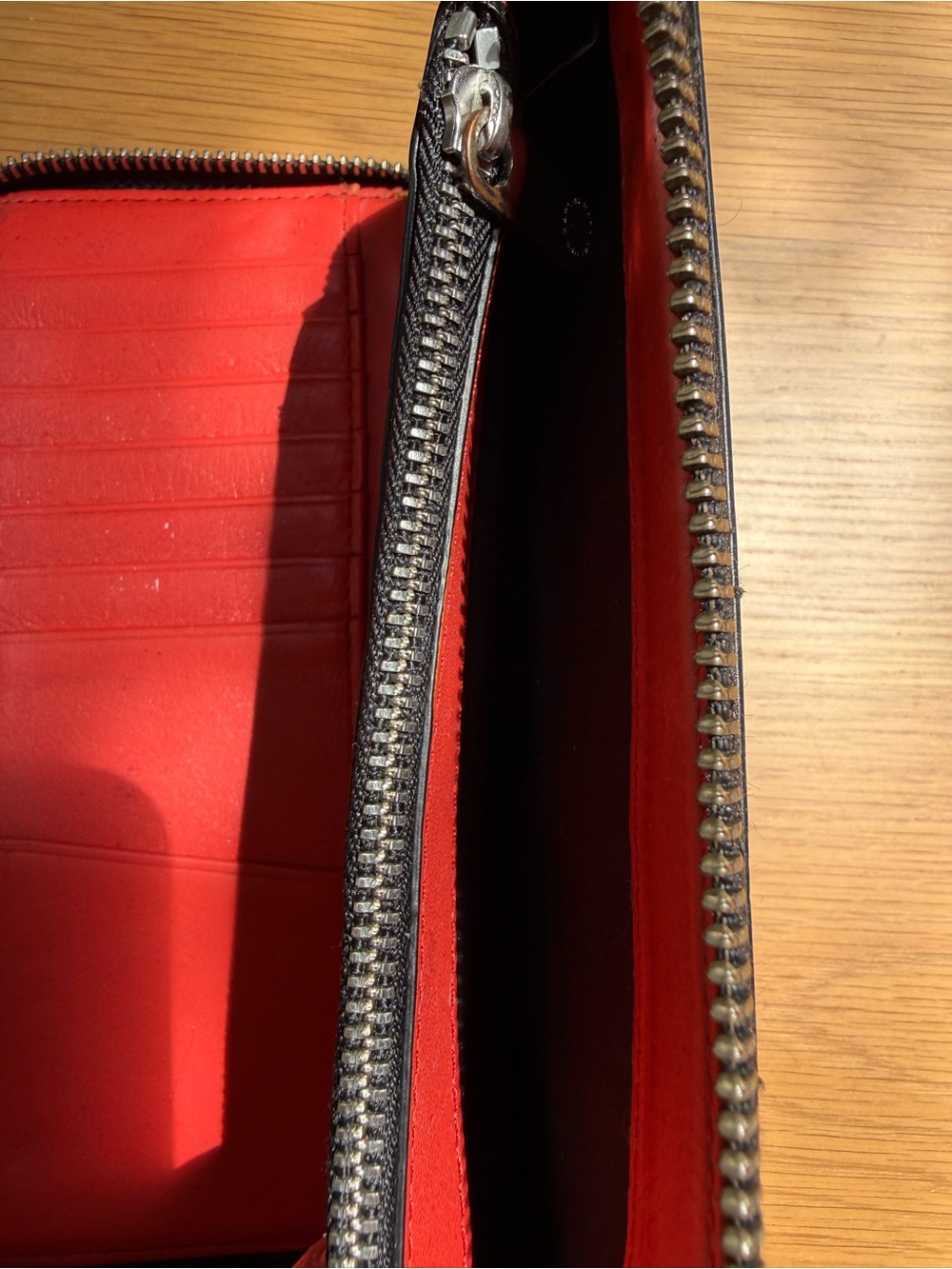 Rare find! Marc Jacobs Black 'Unite Our Future' Zip Continental Wallet - Picture 10 of 15